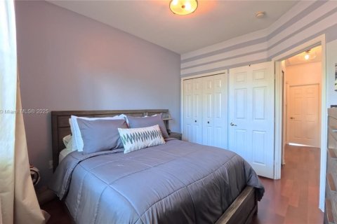 Townhouse in Miami, Florida 4 bedrooms, 192.68 sq.m. № 1944966 - photo 16
