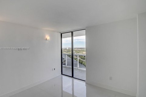 Condo in Aventura, Florida, 2 bedrooms  № 1706439 - photo 11