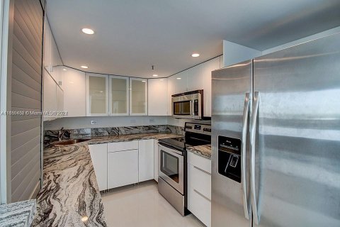 Condo in Aventura, Florida, 2 bedrooms  № 1706439 - photo 4