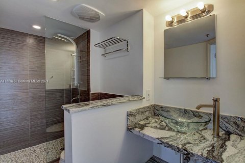 Condo in Aventura, Florida, 2 bedrooms  № 1706439 - photo 12