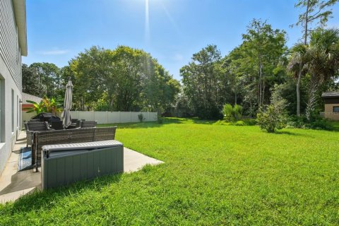 House in Palm Coast, Florida 5 bedrooms, 211.26 sq.m. № 1911507 - photo 30