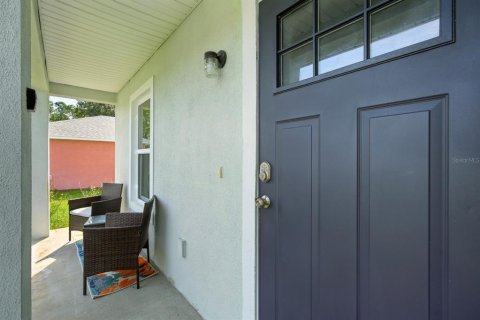 House in Palm Coast, Florida 5 bedrooms, 211.26 sq.m. № 1911507 - photo 2