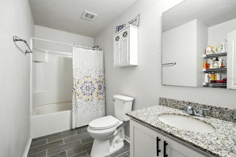House in Palm Coast, Florida 5 bedrooms, 211.26 sq.m. № 1911507 - photo 11