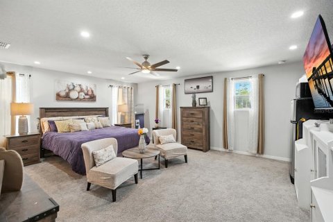 House in Palm Coast, Florida 5 bedrooms, 211.26 sq.m. № 1911507 - photo 5