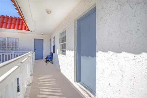 Снять в аренду кондоминиум в Дирфилд-Бич, Флорида 2 спальни, 65.87м2, № 2030110 - фото 17