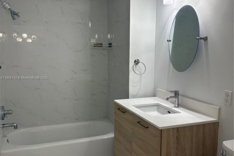 Снять в аренду кондоминиум в Норт-Майами-Бич, Флорида 2 спальни, 104.24м2, № 1947758 - фото 9