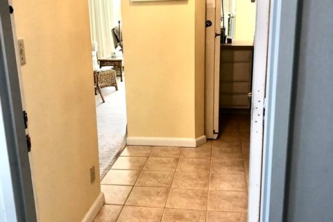 Condo in Lauderdale-by-the-Sea, Florida, 1 bedroom  № 2087625 - photo 8
