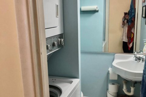 Condo in Lauderdale-by-the-Sea, Florida, 1 bedroom  № 2087625 - photo 11