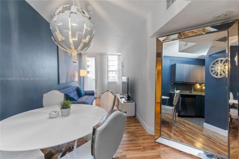 Condominio en alquiler en Miami Beach, Florida, 47.84 m2 № 1958885 - foto 3