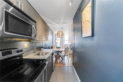 Condominio en alquiler en Miami Beach, Florida, 47.84 m2 № 1958885 - foto 6