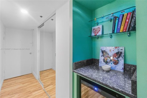 Condominio en alquiler en Miami Beach, Florida, 47.84 m2 № 1958885 - foto 14