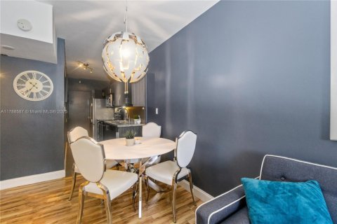 Condominio en alquiler en Miami Beach, Florida, 47.84 m2 № 1958885 - foto 2