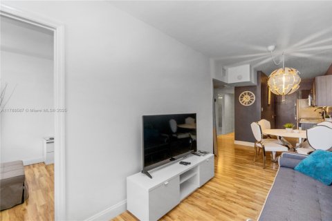 Condominio en alquiler en Miami Beach, Florida, 47.84 m2 № 1958885 - foto 4