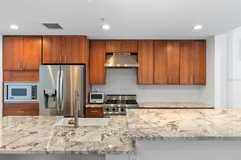 Condominio en venta en Tampa, Florida, 2 dormitorios, 97.55 m2 № 2419886 - foto 10
