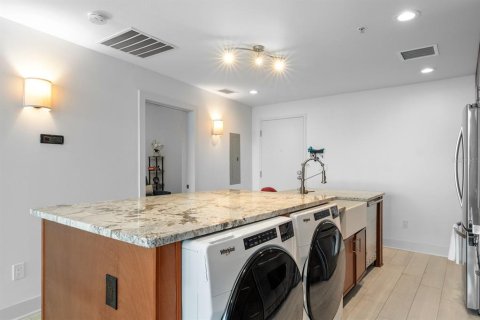 Condominio en venta en Tampa, Florida, 2 dormitorios, 97.55 m2 № 2419886 - foto 12