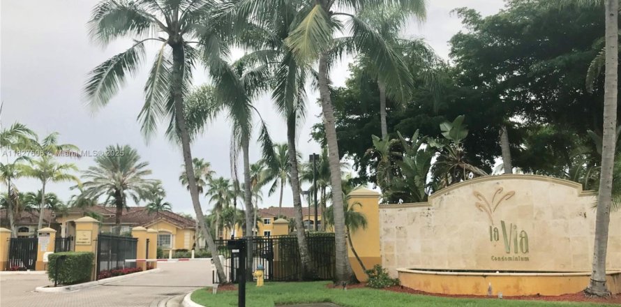 Condo à Pembroke Pines, Floride, 2 chambres № 1801160