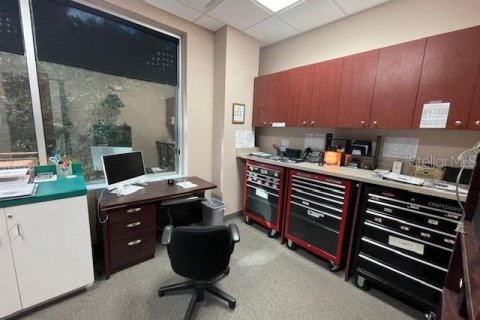 Commercial property in Oviedo, Florida 211.07 sq.m. № 1436264 - photo 20