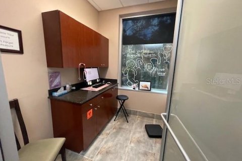 Commercial property in Oviedo, Florida 211.07 sq.m. № 1436264 - photo 12