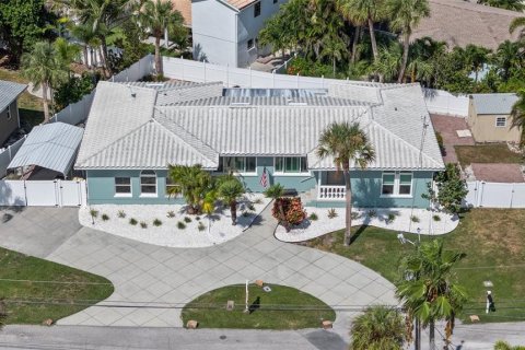 Villa ou maison à vendre à Clearwater, Floride: 4 chambres, 203.64 m2 № 1899725 - photo 2