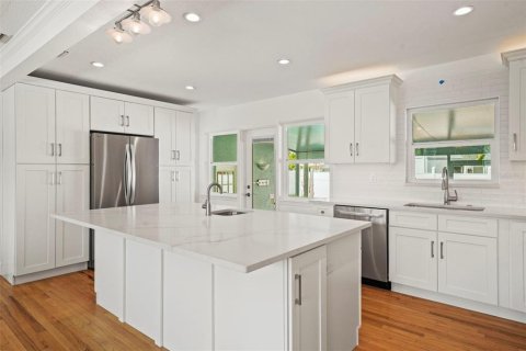Villa ou maison à vendre à Clearwater, Floride: 4 chambres, 203.64 m2 № 1899725 - photo 6