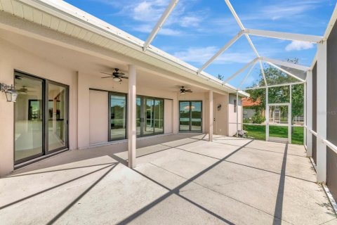 House in Parrish, Florida 3 bedrooms, 243.68 sq.m. № 2238632 - photo 24