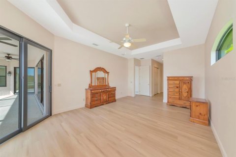House in Parrish, Florida 3 bedrooms, 243.68 sq.m. № 2238632 - photo 16