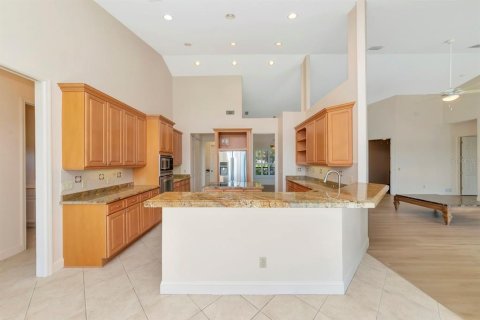 House in Parrish, Florida 3 bedrooms, 243.68 sq.m. № 2238632 - photo 10