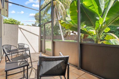 Townhouse in Davie, Florida 2 bedrooms, 123.37 sq.m. № 2253940 - photo 8