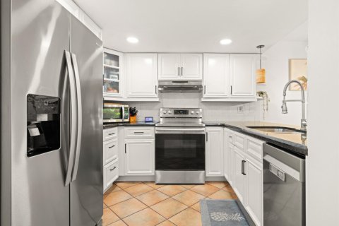 Townhouse in Davie, Florida 2 bedrooms, 123.37 sq.m. № 2253940 - photo 10