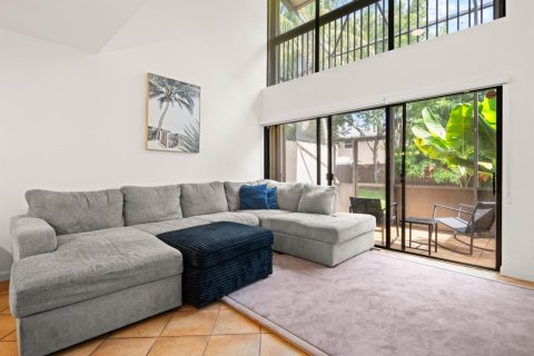 Townhouse in Davie, Florida 2 bedrooms, 123.37 sq.m. № 2253940 - photo 5