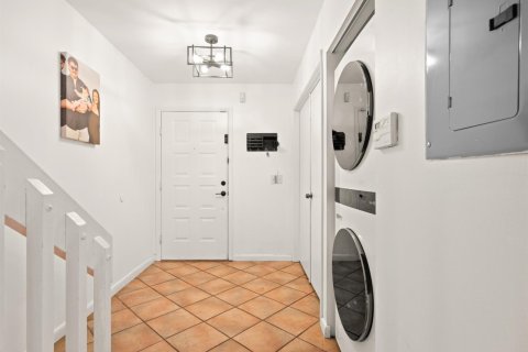 Townhouse in Davie, Florida 2 bedrooms, 123.37 sq.m. № 2253940 - photo 14