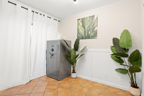 Townhouse in Davie, Florida 2 bedrooms, 123.37 sq.m. № 2253940 - photo 15