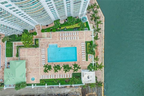 Copropriété à vendre à Miami, Floride: 3 chambres, 131.83 m2 № 1938466 - photo 22