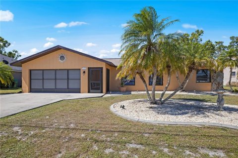 Casa en venta en Punta Gorda, Florida, 4 dormitorios, 154.68 m2 № 1717811 - foto 2