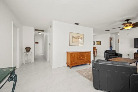 Casa en venta en Punta Gorda, Florida, 4 dormitorios, 154.68 m2 № 1717811 - foto 7