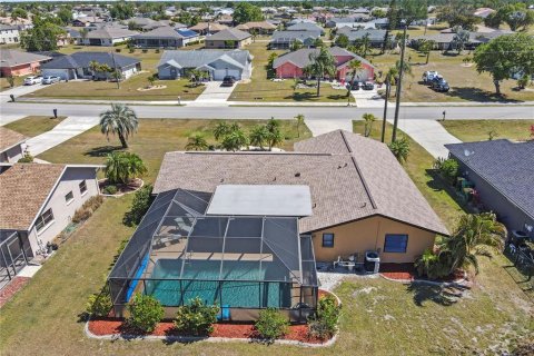 Casa en venta en Punta Gorda, Florida, 4 dormitorios, 154.68 m2 № 1717811 - foto 5
