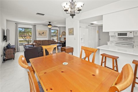 Casa en venta en Punta Gorda, Florida, 4 dormitorios, 154.68 m2 № 1717811 - foto 16