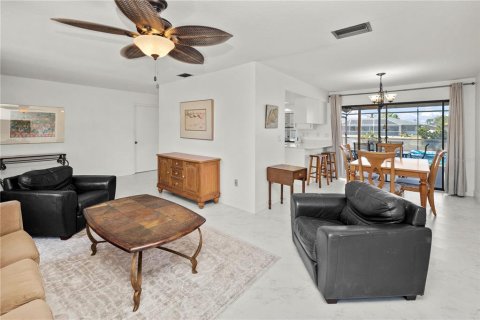 Casa en venta en Punta Gorda, Florida, 4 dormitorios, 154.68 m2 № 1717811 - foto 9