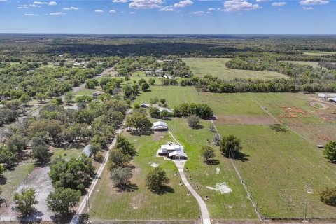 Villa ou maison à vendre à Arcadia, Floride: 3 chambres, 289.39 m2 № 2100305 - photo 2