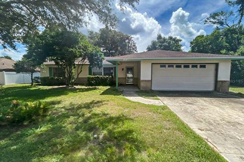 Casa en Deltona, Florida 3 dormitorios, 132.2 m2 № 2379372