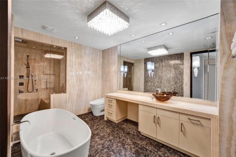 Condominio en venta en Sunny Isles Beach, Florida, 4 dormitorios, 428.19 m2 № 2018658 - foto 22