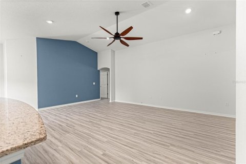 House in Ocala, Florida 4 bedrooms, 169.36 sq.m. № 2227695 - photo 14