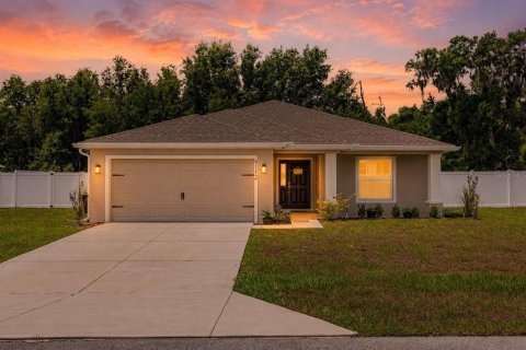 House in Ocala, Florida 4 bedrooms, 169.36 sq.m. № 2227695 - photo 2