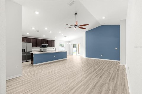 House in Ocala, Florida 4 bedrooms, 169.36 sq.m. № 2227695 - photo 13