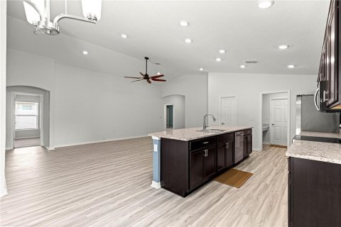House in Ocala, Florida 4 bedrooms, 169.36 sq.m. № 2227695 - photo 19