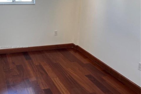Condo in Miami Beach, Florida, 1 bedroom  № 2254745 - photo 16