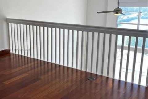 Condo in Miami Beach, Florida, 1 bedroom  № 2254745 - photo 6