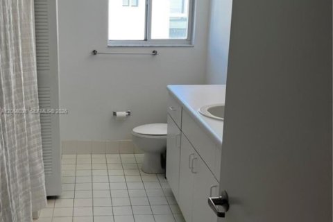 Condo in Miami Beach, Florida, 1 bedroom  № 2254745 - photo 18