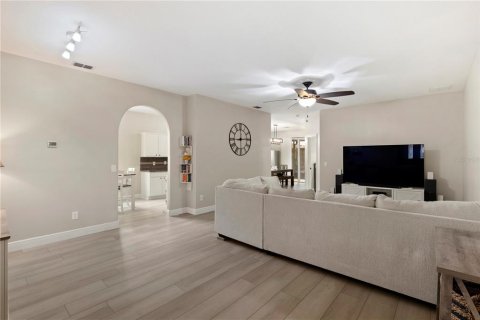 Villa ou maison à vendre à Orlando, Floride: 3 chambres, 154.03 m2 № 2400473 - photo 3