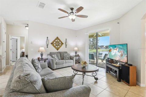 House in Kissimmee, Florida 4 bedrooms, 207.26 sq.m. № 1562067 - photo 10